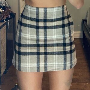 Aritzia Wilfred Beige Plaid Mini Skirt